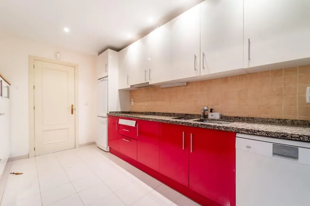 Elegant 3Bedroom Apartment In La Quinta Marbella Malaga Spain