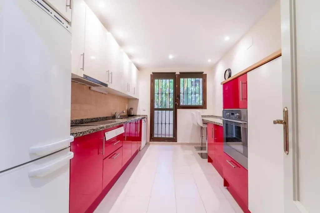Elegant 3Bedroom Apartment In La Quinta Marbella Malaga