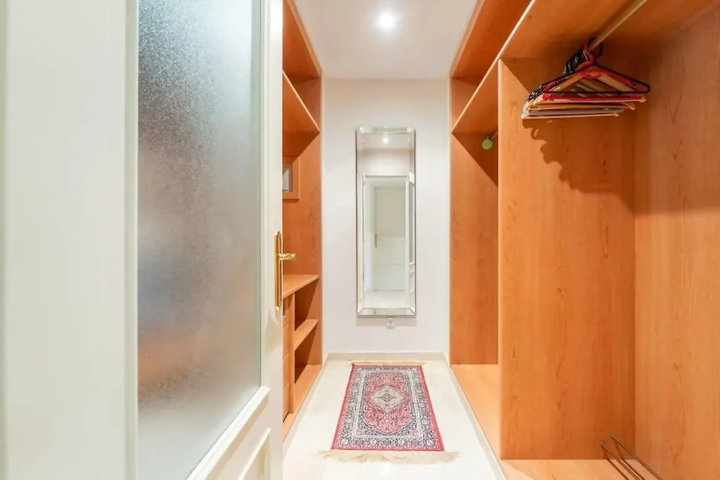 Elegant 3Bedroom Apartment In La Quinta Marbella Malaga 0*,  Spain
