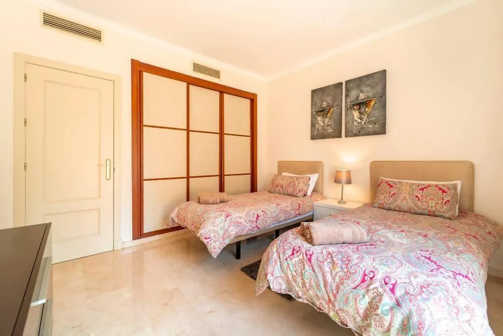 Elegant 3Bedroom Apartment In La Quinta Marbella Malaga Spain